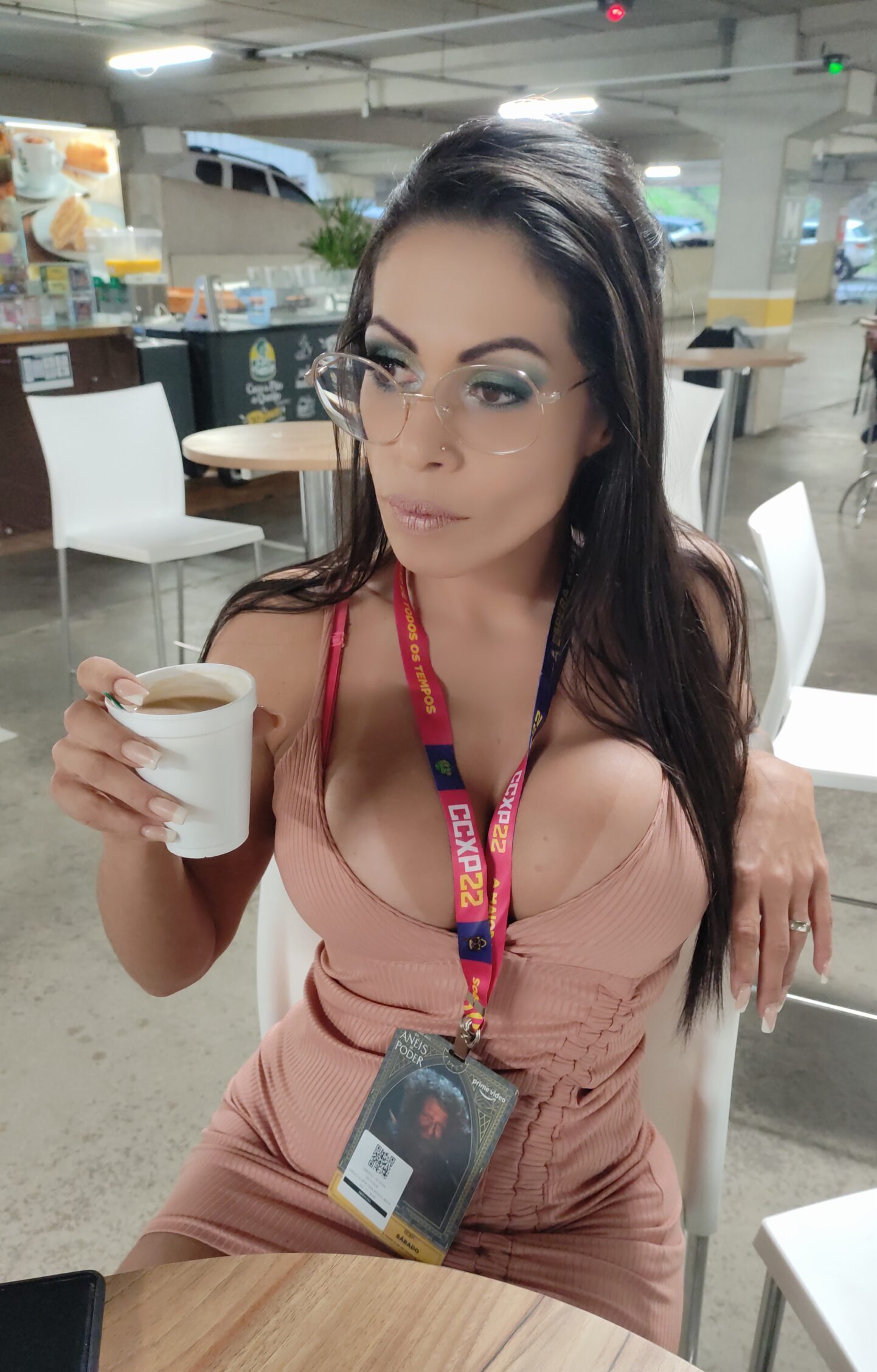 Empresária, Influenciadora, Modelo Fitness e Atleta de Fisiculturismo
